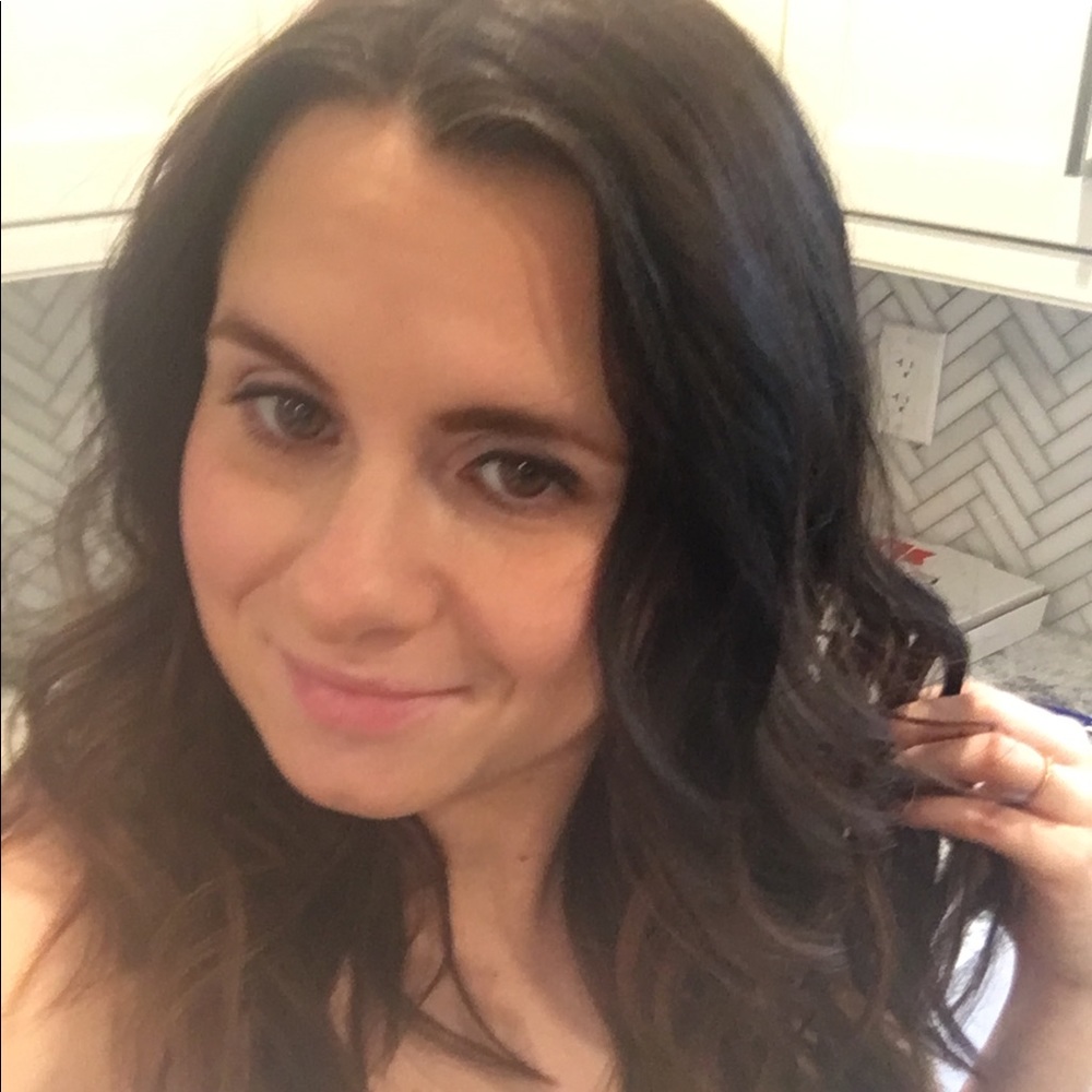 Meet your Posher, Courtney